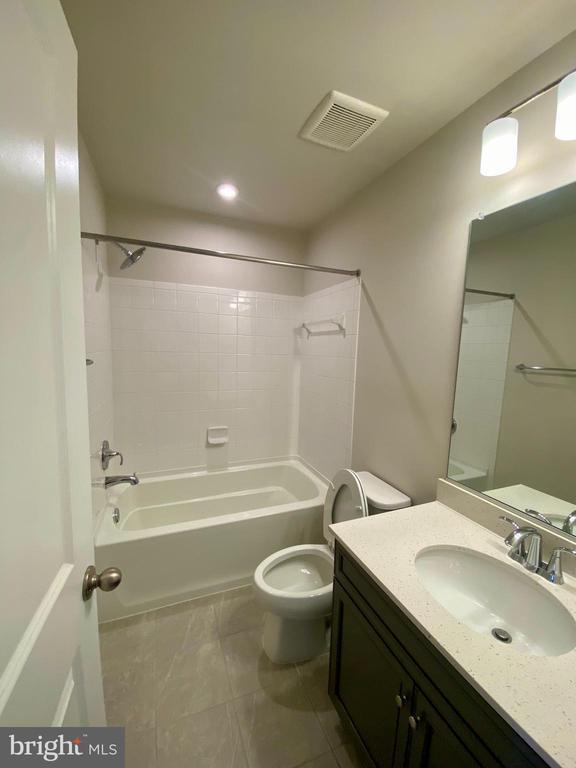 Building Photo - 313 Huff Dr
