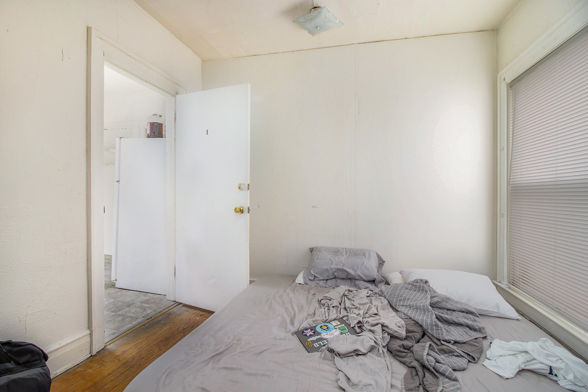 Building Photo - 927 S Division St