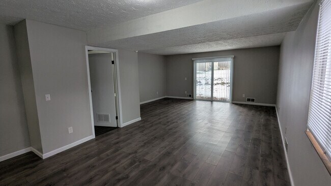 Building Photo - MN Cedar Village (833)