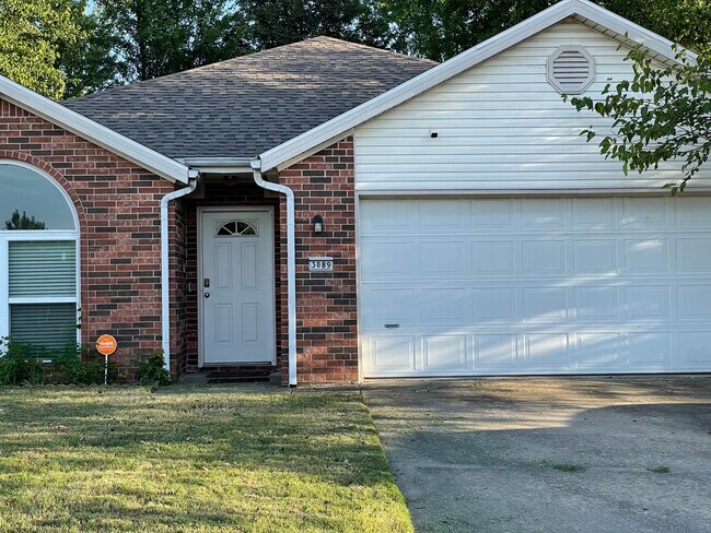 Front of house. (Street view) - 3089 W Mulberry St