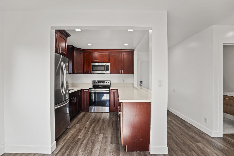 Building Photo - 1101 N Flower St