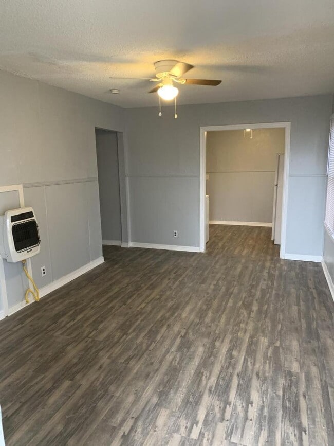 Building Photo - 512 Morrison Ave