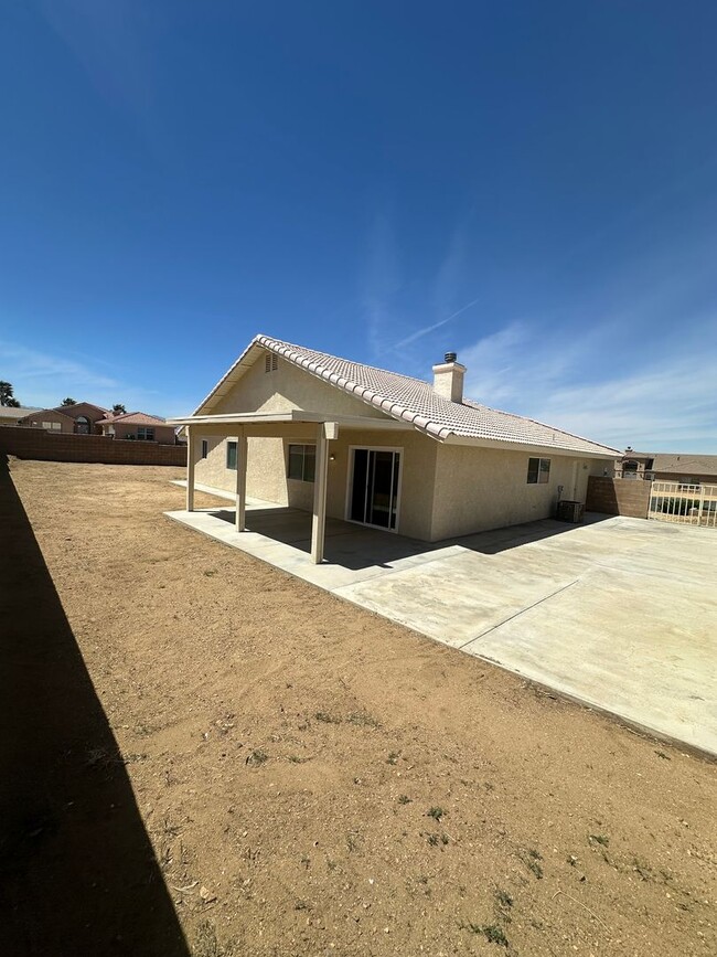 Building Photo - 3 bedroom, 2 bath in Copper Hills