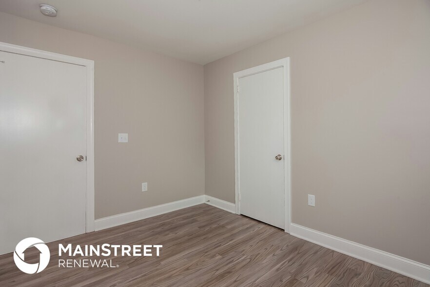 Building Photo - 641 Reeves Ct