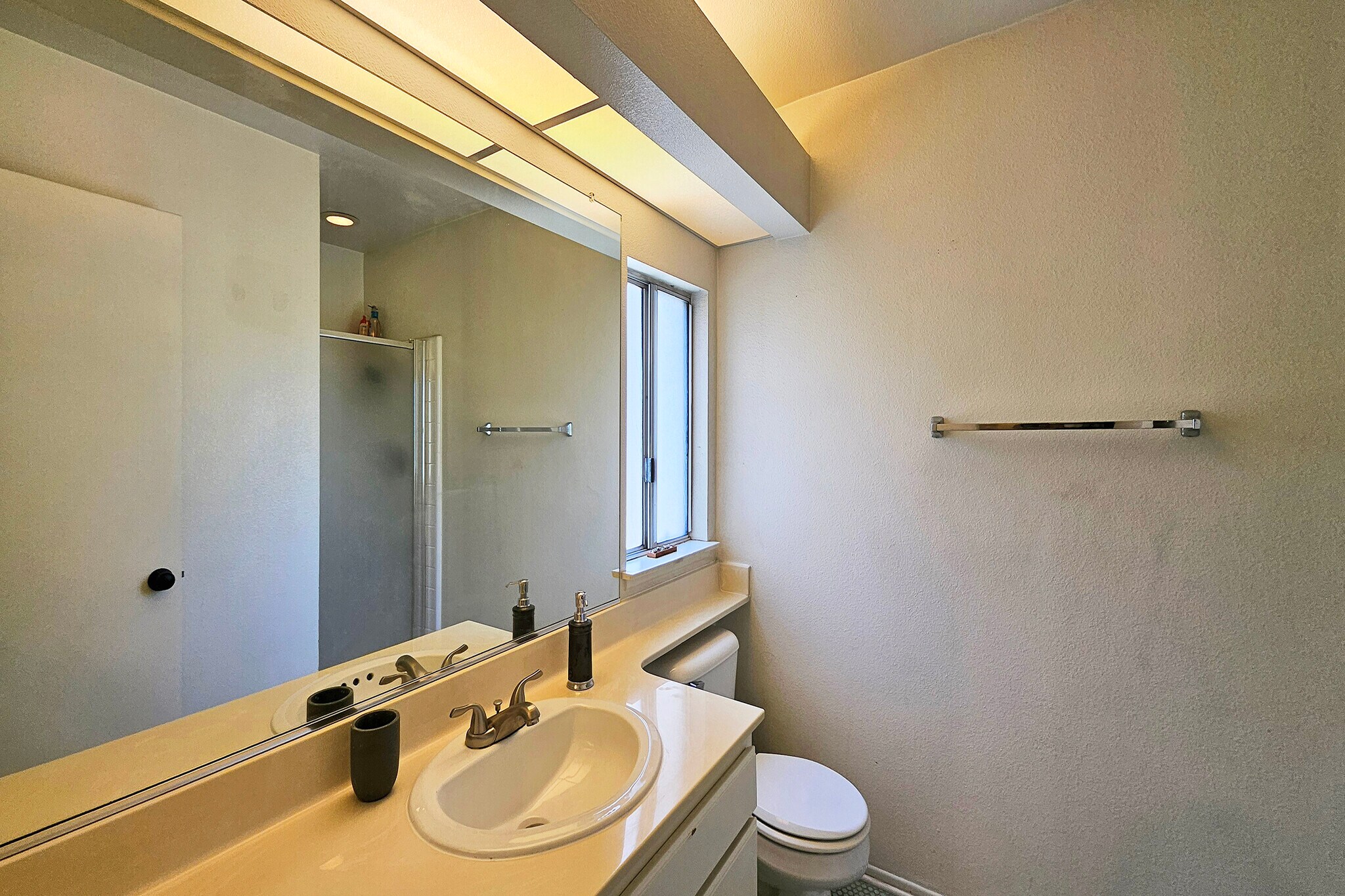 Building Photo - 24512 McBean Pky