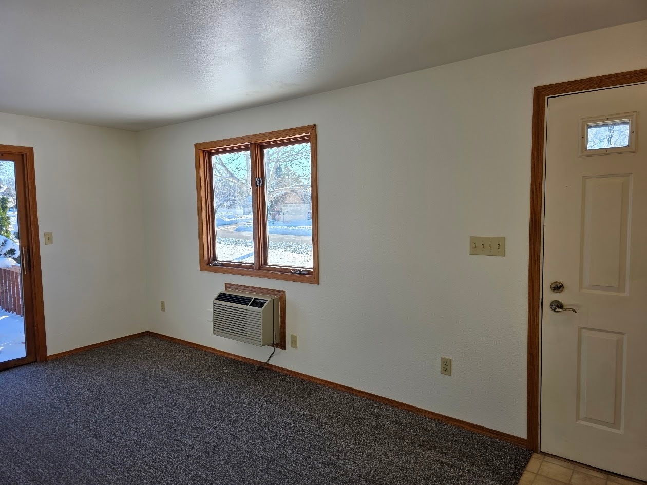 Building Photo - 722 Goldfinch Ln