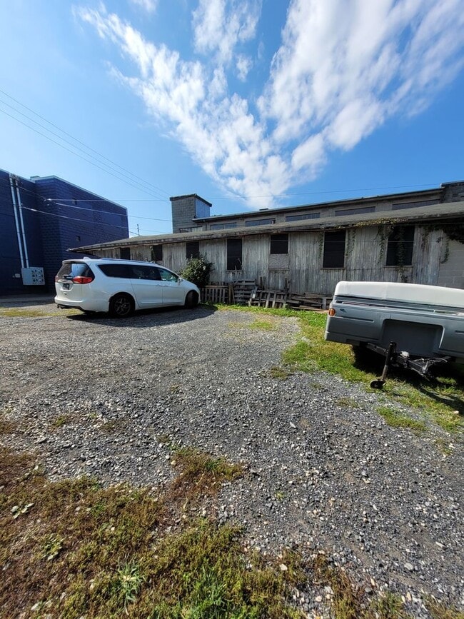 Building Photo - 55 N Church St