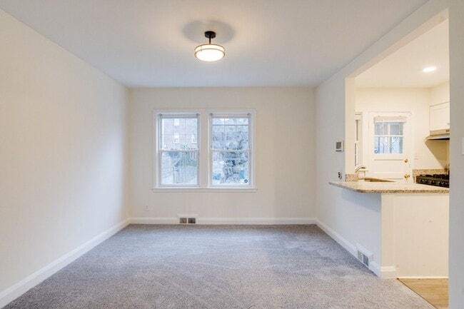 Building Photo - 1809 Glen Ridge Rd