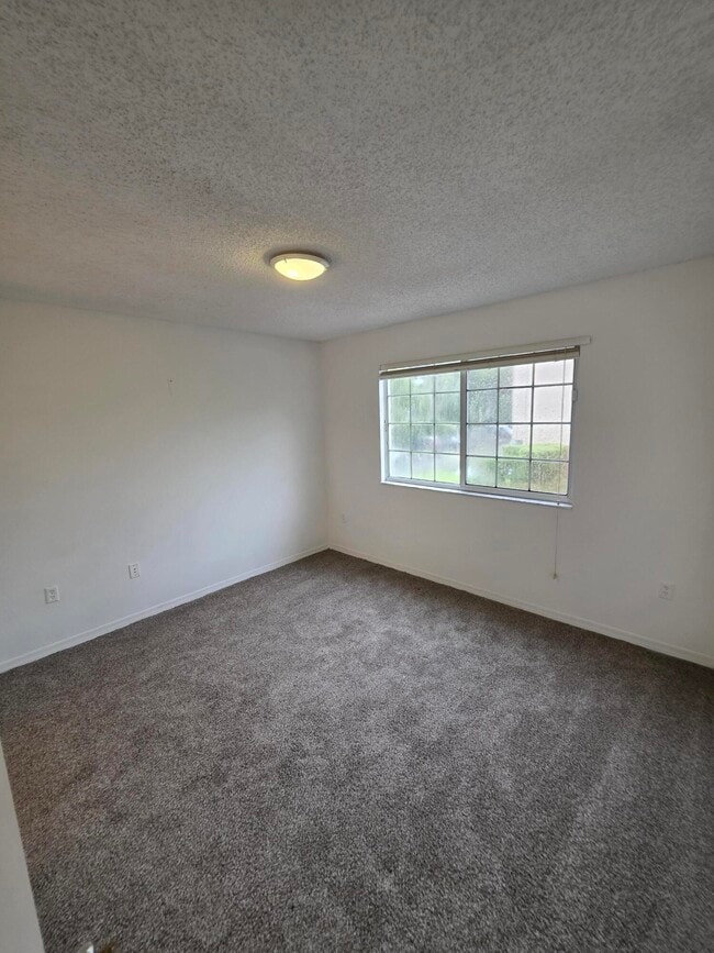 Building Photo - 4175 N Haverhill Rd