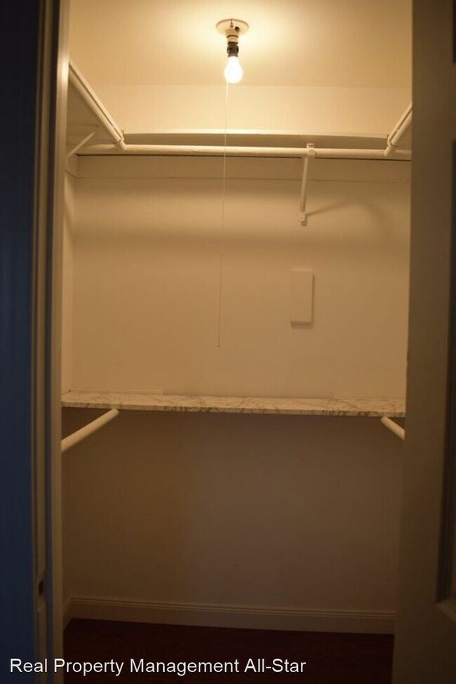 Building Photo - 143 Woodbridge Terrace