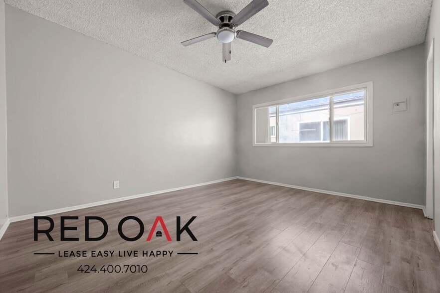 Building Photo - 2036 E Whiting Ave