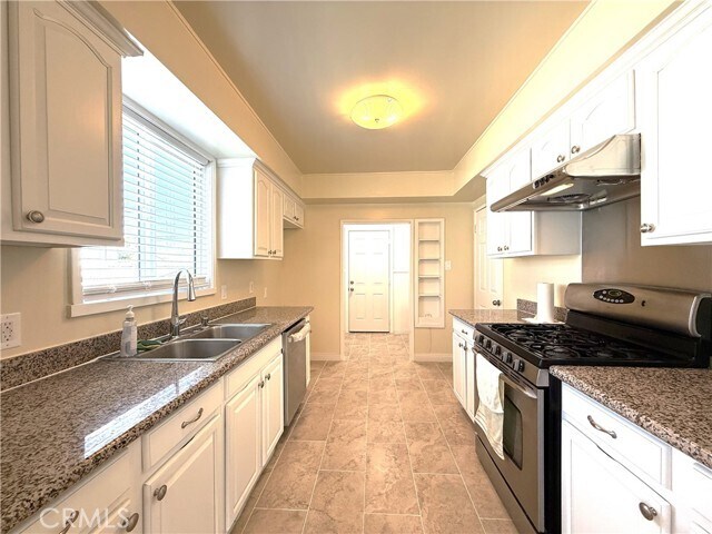 Building Photo - 6226 Ivar Ave