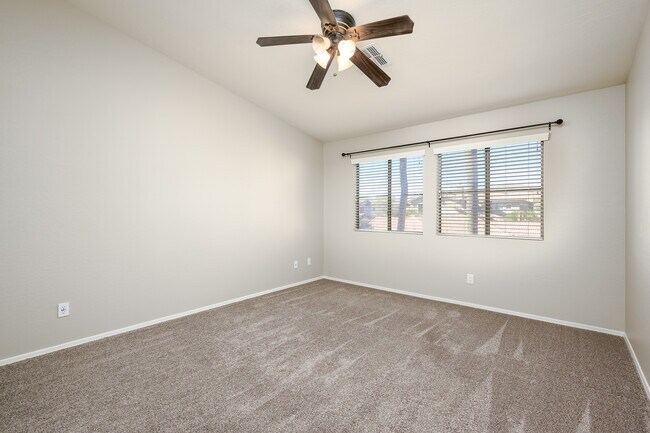 Master Bedroom - 1024 E Frye Rd