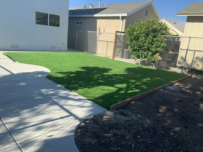 Building Photo - 1332 Emeric Ave