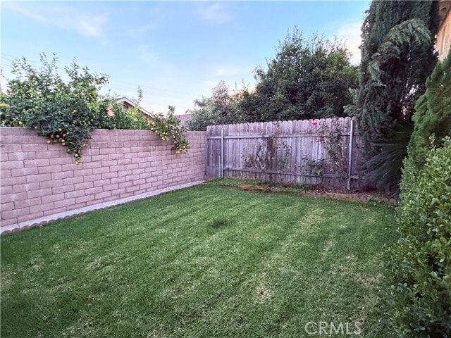 Building Photo - 1915 S Mountain Ave