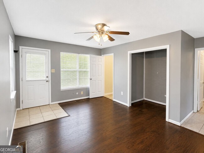 Building Photo - 157 Davidson Dr