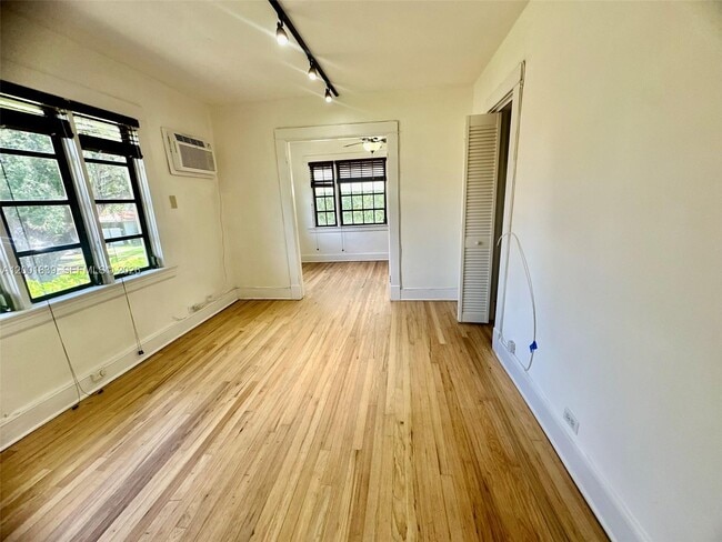 Building Photo - 3712 Anderson Rd