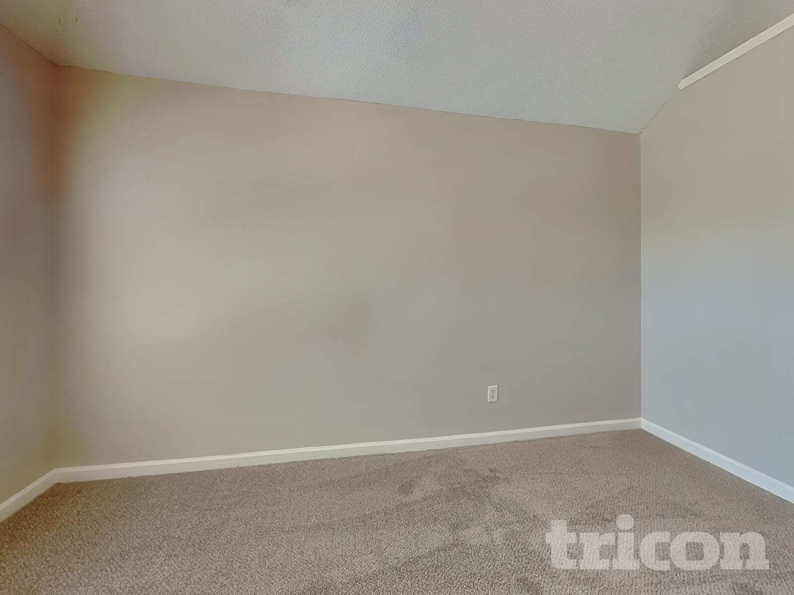 Building Photo - 222 Southwind Ln