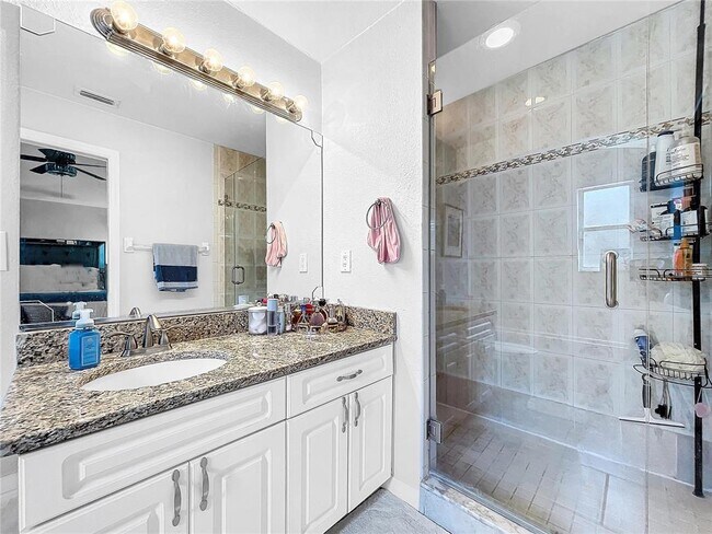 Building Photo - 5953 Mohr Loop