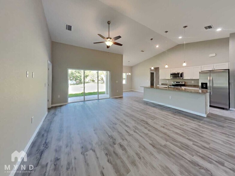 Building Photo - 1862 Franklin Ln