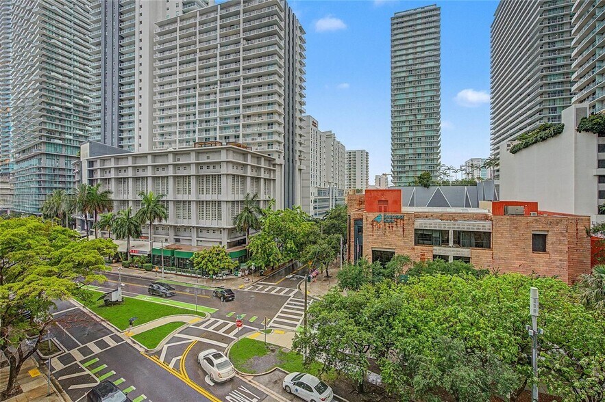 Building Photo - 1080 Brickell Ave