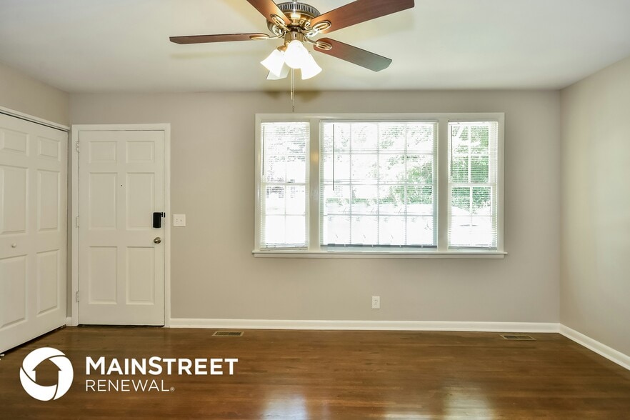 Building Photo - 1404 Crockett Ct