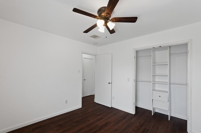 Building Photo - 331 Mantova Dr