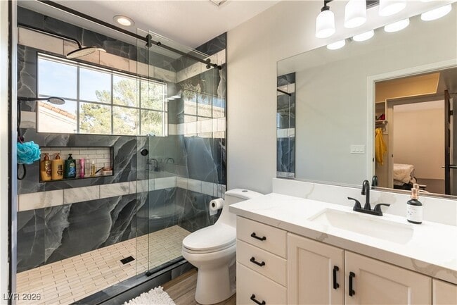 Building Photo - 2845 Queens Courtyard Dr