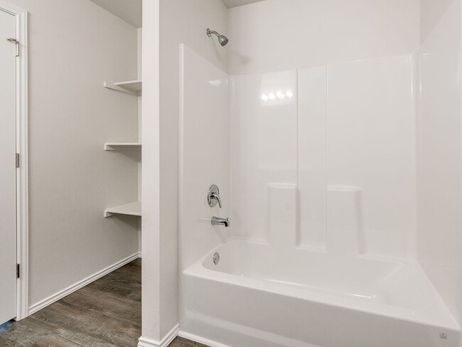 Building Photo - *NOW PRELEASING* Four Bedroom | Two and a Half Bath Duplex in Redstone Ranch with Full Service La...