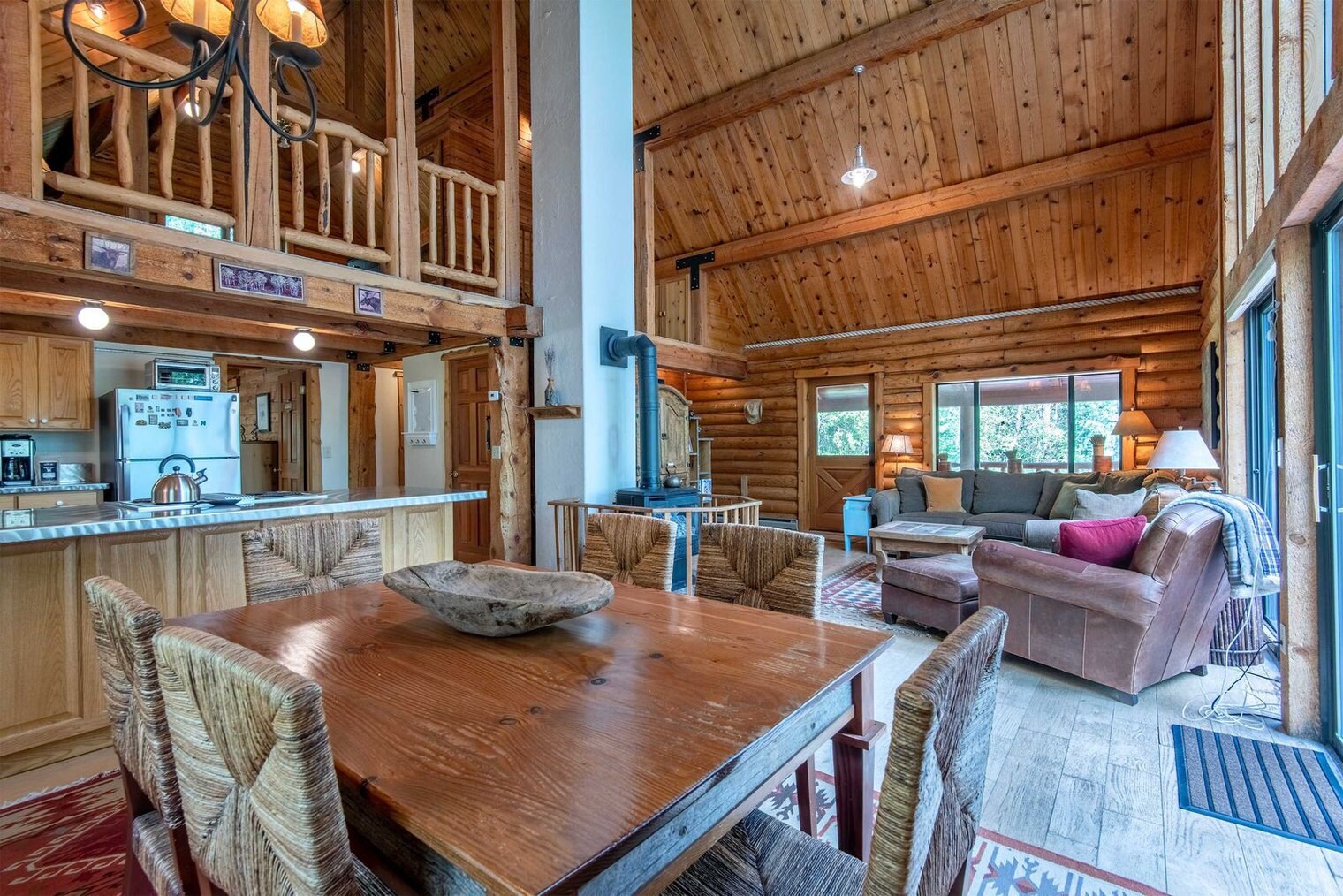 Building Photo - 7204 Pine Tree Rd