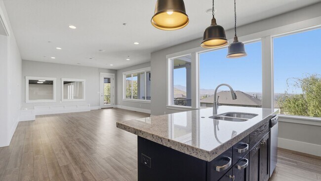 Building Photo - Luxurious Herriman 6 Bed with Indoor Court, Theater & Stunning Views!!!