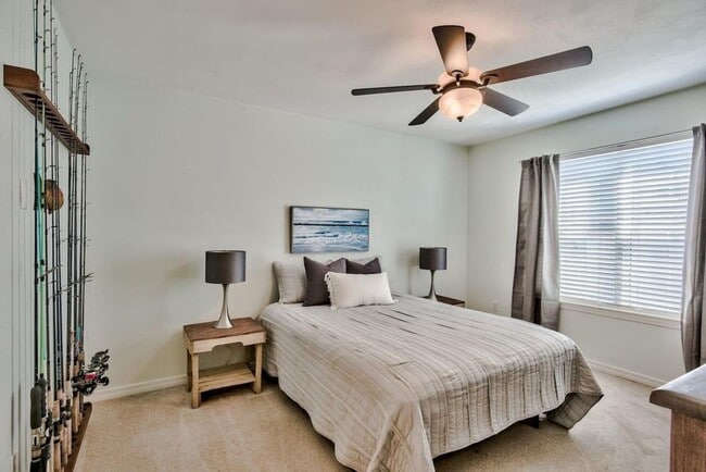 Building Photo - PRICE DROP!! Great 3-bedroom Florida cottage located in the heart of the Town of Santa Rosa