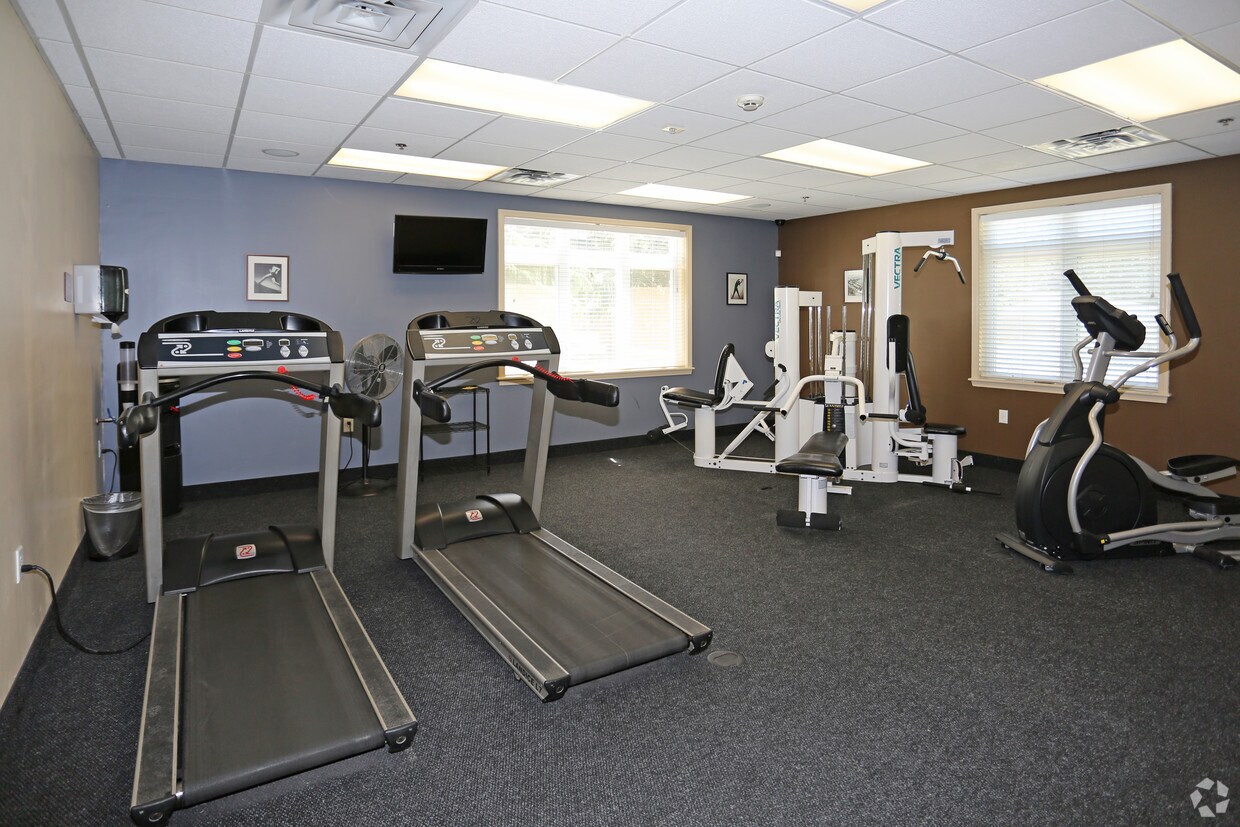 Country Manor Apartments Webster