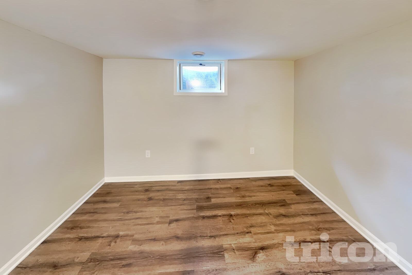 Building Photo - 1572 Pullman Ave
