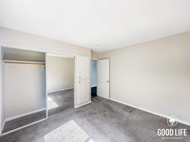 Building Photo - Inviting 1BD/1BA Upper-Level Condo in Golden Hill with Laundry On-Site & Reserved Parking
