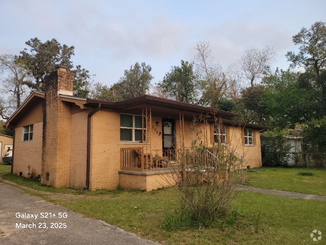 Building Photo - 2604 N M St