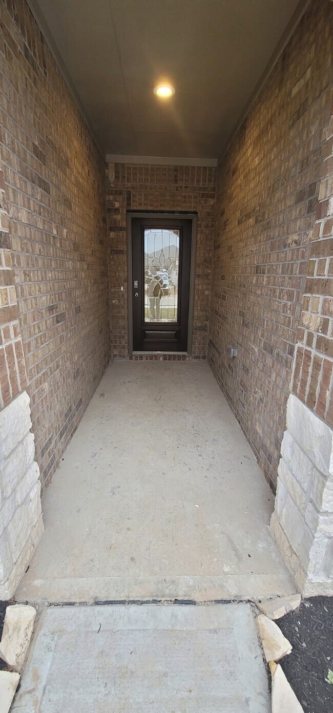 Building Photo - 1514 Maple Rdg Dr