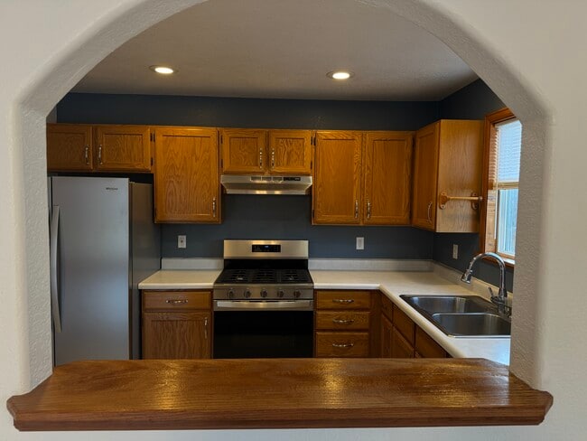 Building Photo - 1139 Laurel Ct