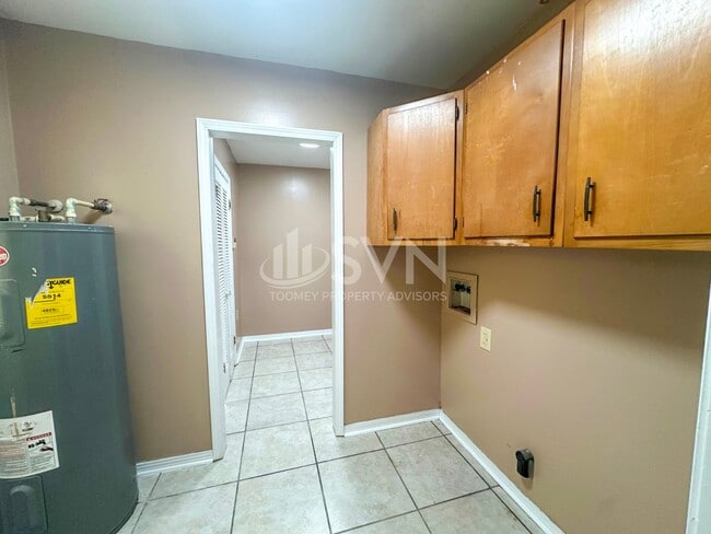 Building Photo - 313 Vanderbilt Dr