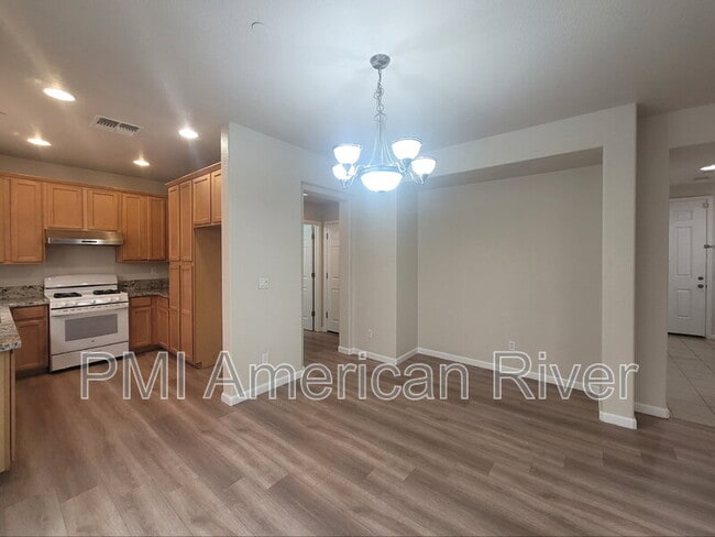 Building Photo - 8143 Crystal Walk Cir