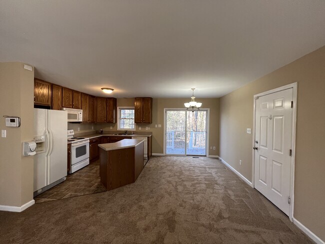 Building Photo - 21 Fort King Dr