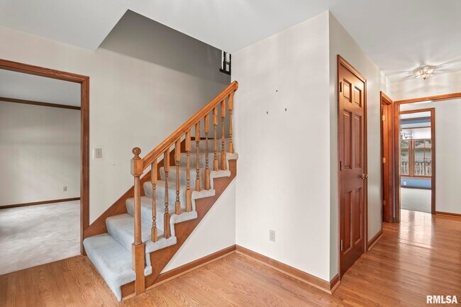 Building Photo - 1616 Hunter Ridge Dr