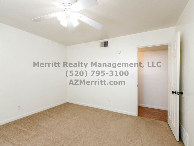 Building Photo - Sam Hughes 4 bedroom, 3 bath home with was...