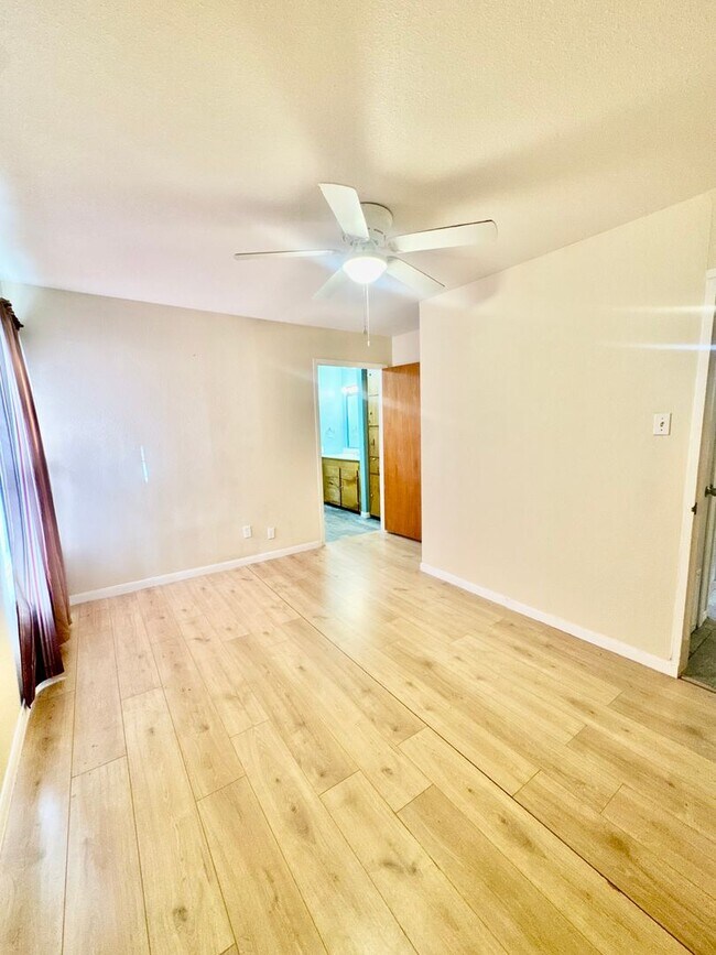 Building Photo - Lexington Subdivision-3/2-Move in ready! Call and schedule today!--Move in special