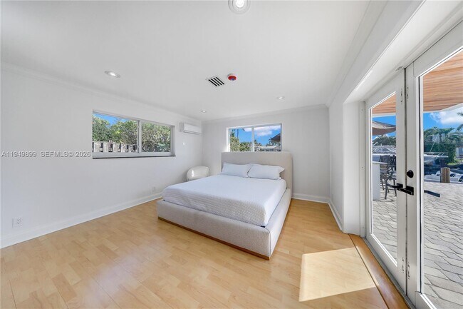 Building Photo - 800 SE 3rd Terrace