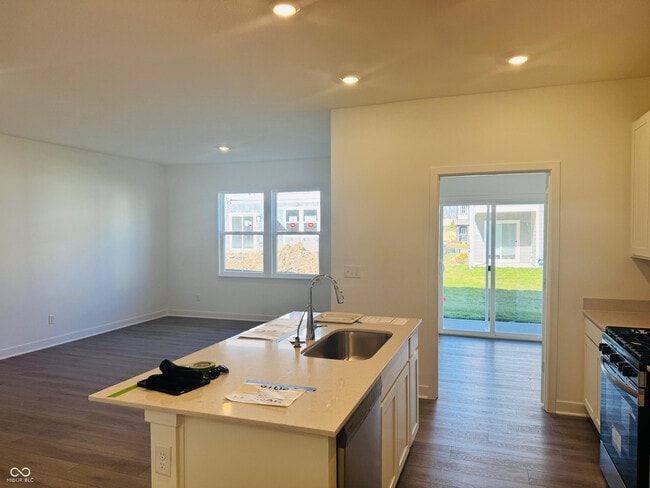 Building Photo - 15190 Swallow Fls Wy