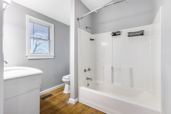 Building Photo - 11580 Highland Park