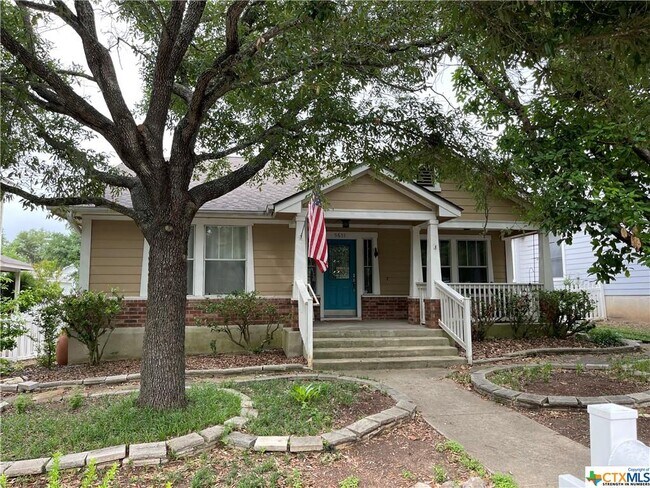 Building Photo - 5651 Hartson
