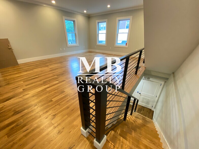 Building Photo - 199 Boylston St