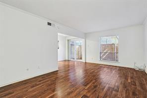 Building Photo - 15914 Club Crest Dr